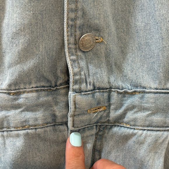 Gloria Vanderbilt- Denim Romper - Picture 3 of 6